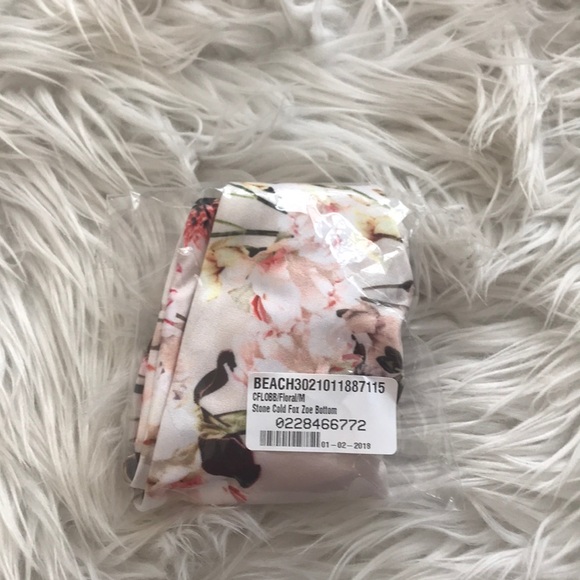 NEW • Beach Riot x Stone Cold Fox • Zoe Bikini - Picture 5 of 5